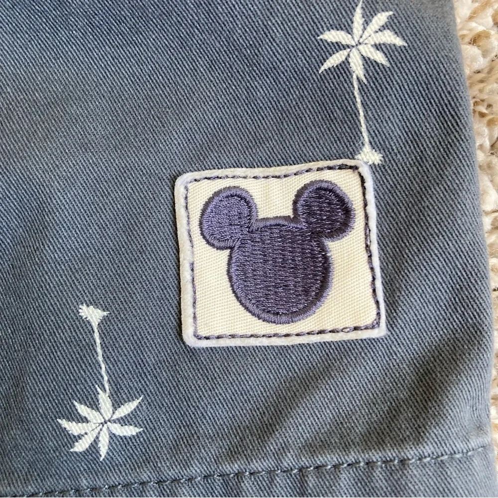 Junk Food x Disney Mickey Mouse Palm Tree Flat Front Chino Shorts Grey 7” M